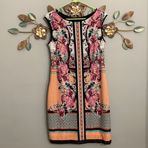 Beige by ECI Light Orange Rose Print Sleeveless Dress Size 6 - Picture 1 of 8